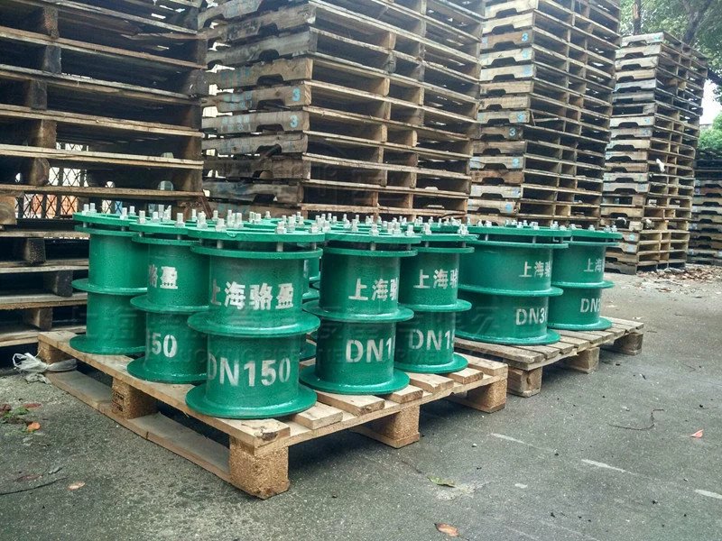 <a href=http://www.www.pxtsg.com target=_blank class=infotextkey>柔性防水套管</a>防水層被破壞的原因